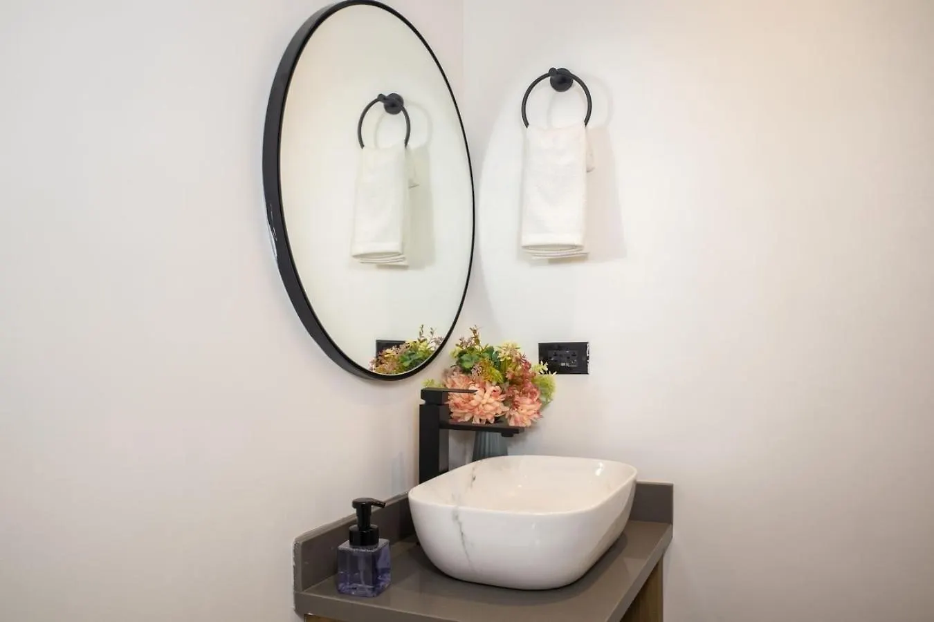 Warm And Cozy Stadio Suite Rosa Negra Medellin Apartment