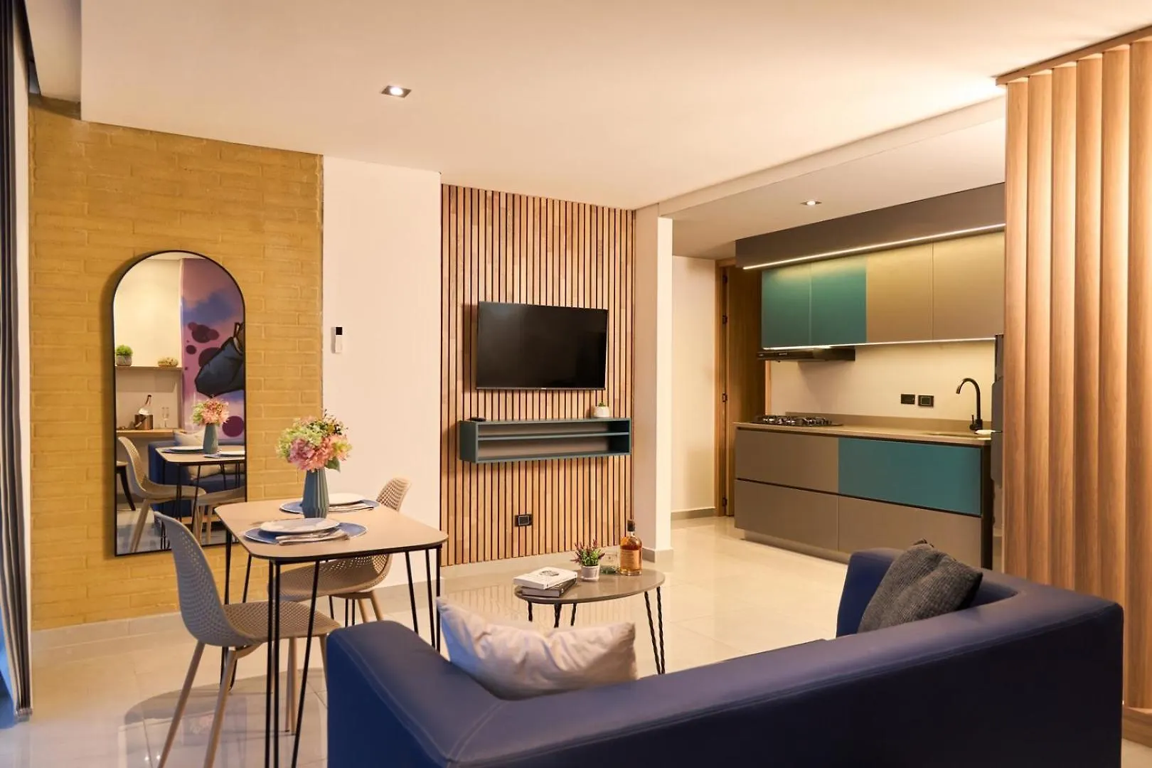 מדיין Warm And Cozy Stadio Suite Rosa Negra