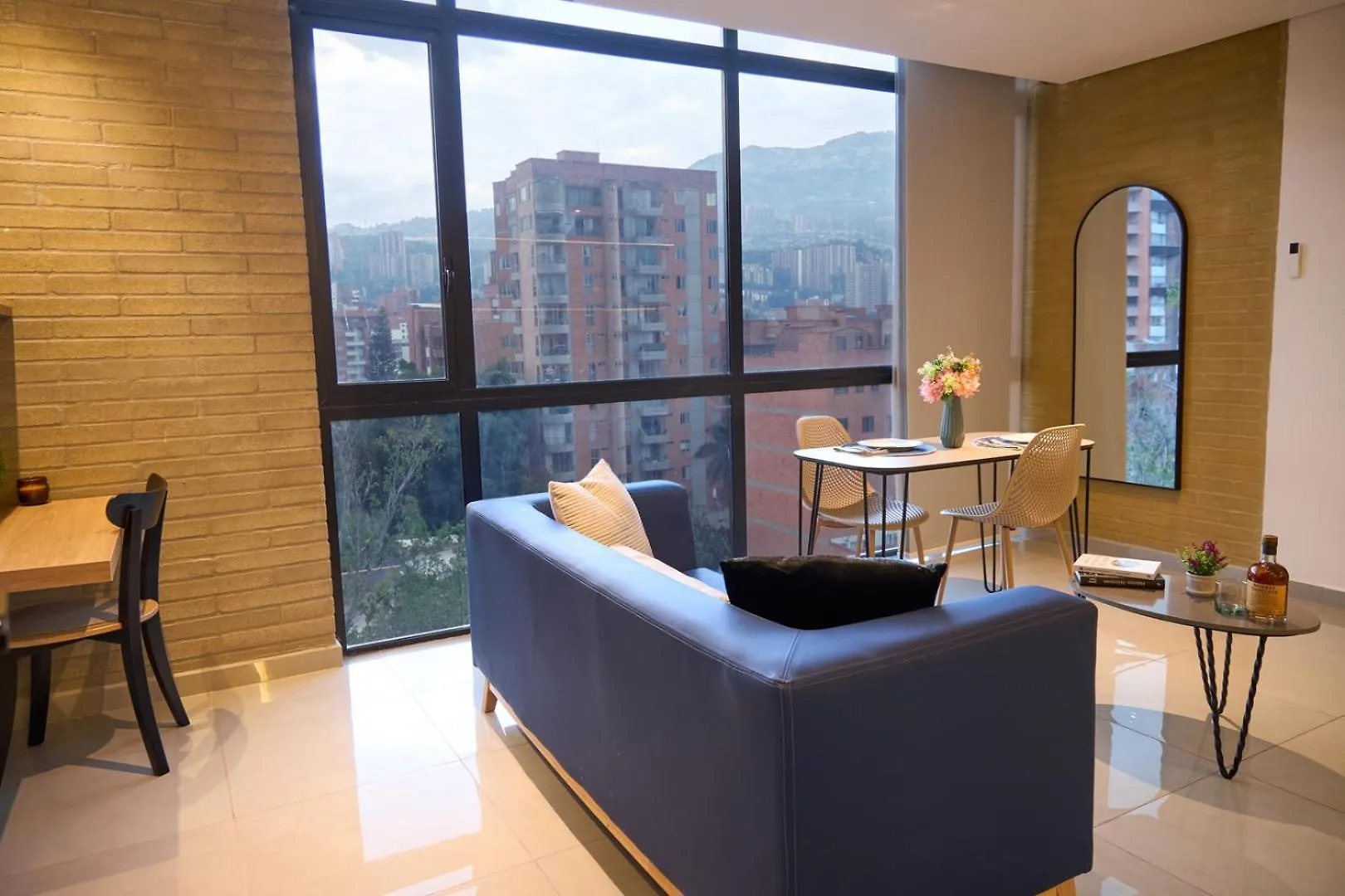 מדיין Warm And Cozy Stadio Suite Rosa Negra דירה