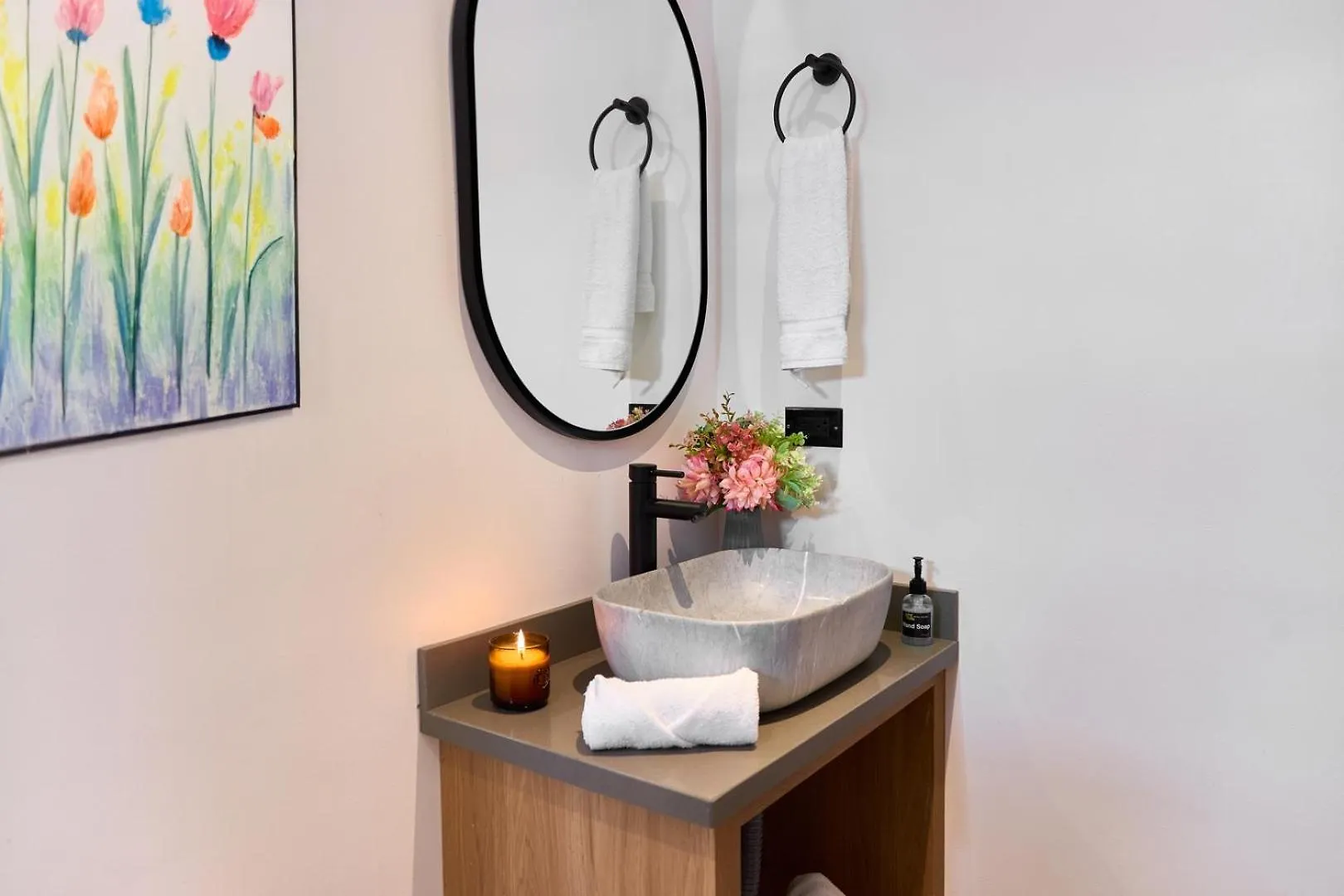 מדיין Warm And Cozy Stadio Suite Rosa Negra